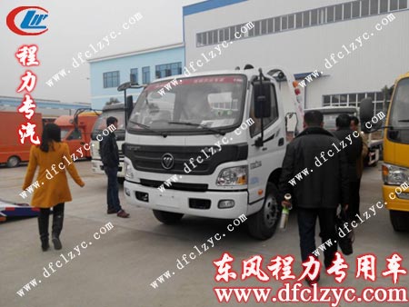 兩批客戶同時轉戰(zhàn)福田歐馬可清障車